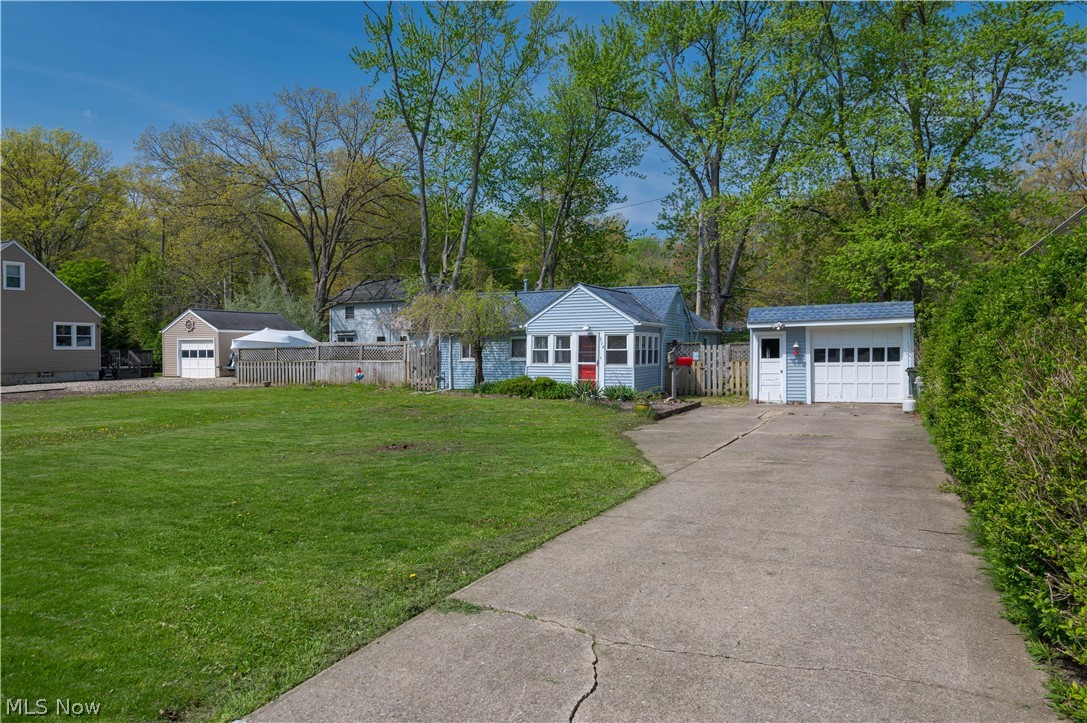 258 Vineyard Road Avon Lake, OH 44012 - Photo 2 of 50