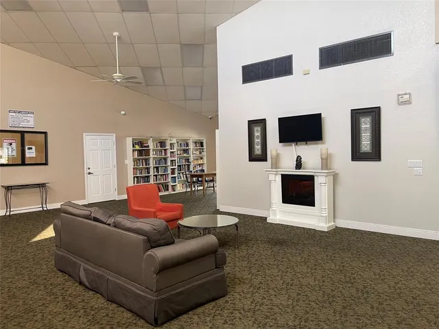 a view of a tennis court