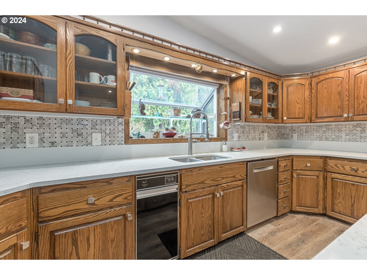 54638 Reid Road Scappoose, OR 97056 - Photo 15 of 48 Gallery Image 15