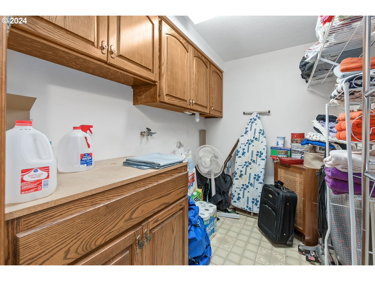 54638 Reid Road Scappoose, OR 97056 - Photo 24 of 48 Gallery Image 24