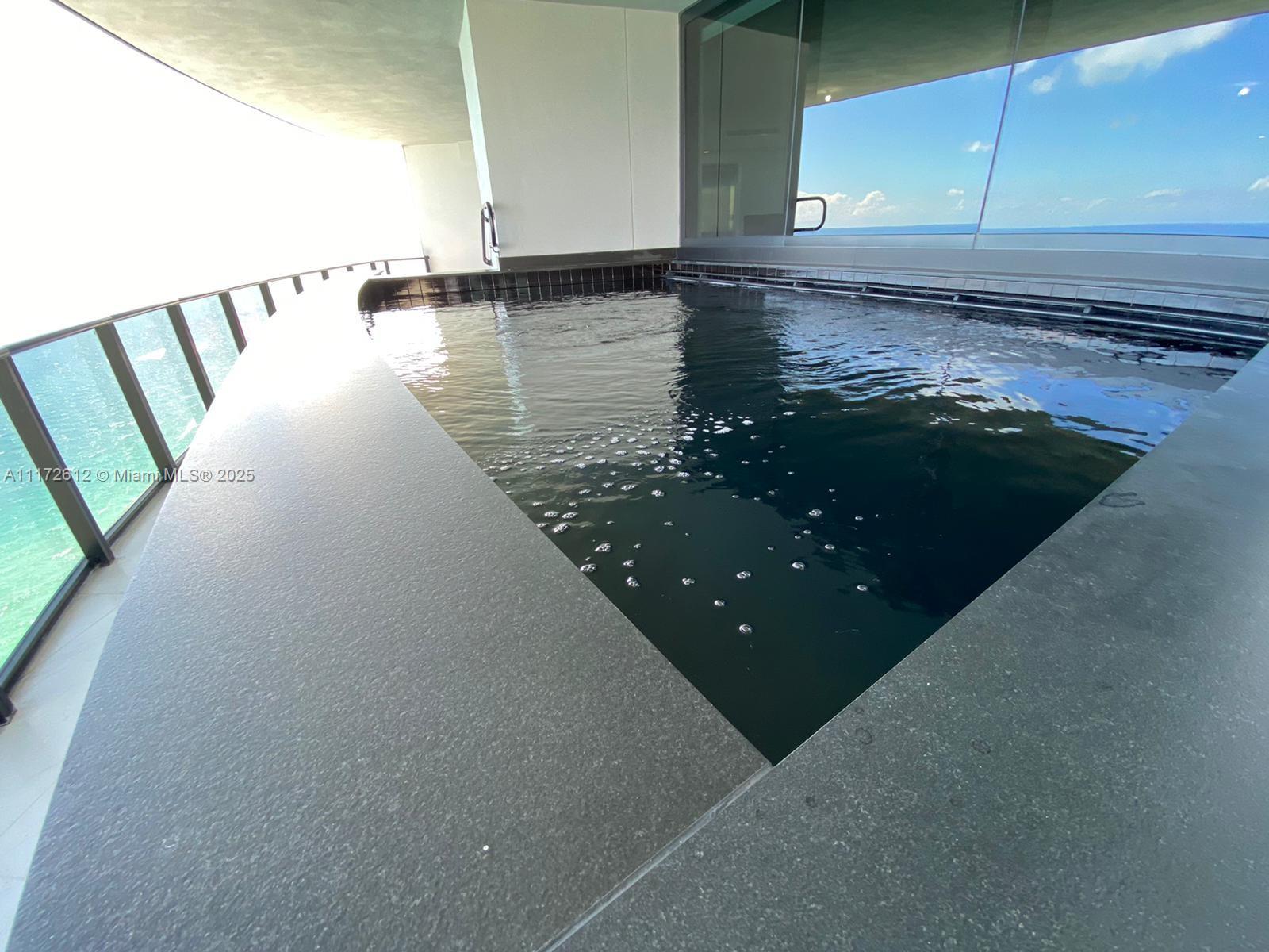 18555 Collins Avenue, Unit 2905 Sunny Isles Beach, FL 33160 - Photo 7 of 40