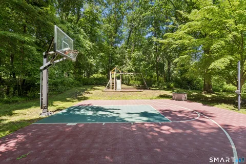 $755,000 | 10 Ferris Road, Newtown, CT 06470