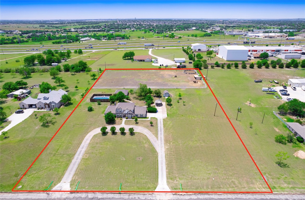 1822 Rowe Loop Pflugerville, TX 78660 - Photo 2 of 40 a view of a city