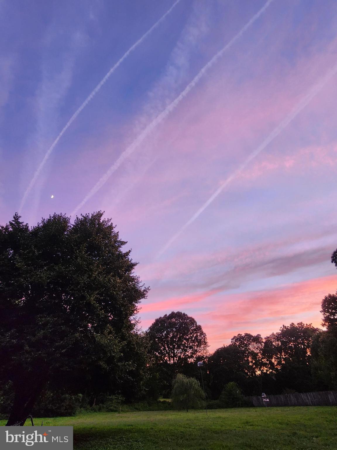 101 Washington Street Berlin, MD 21811 - Photo 20 of 22 a view of outdoor space and mountain view