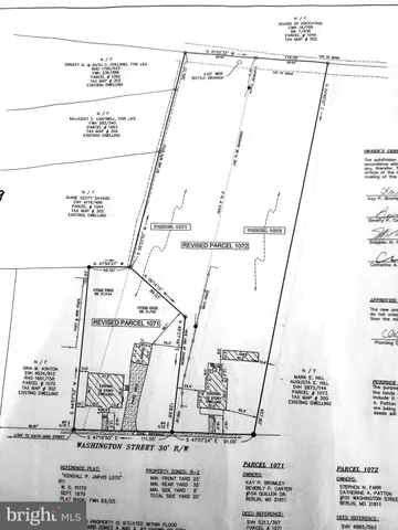 a view of a book shelf