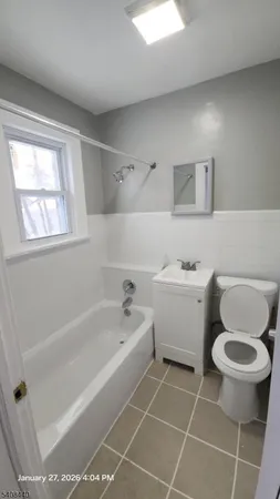 $1,700 | 178 Vassar Avenue, Newark, NJ 07112