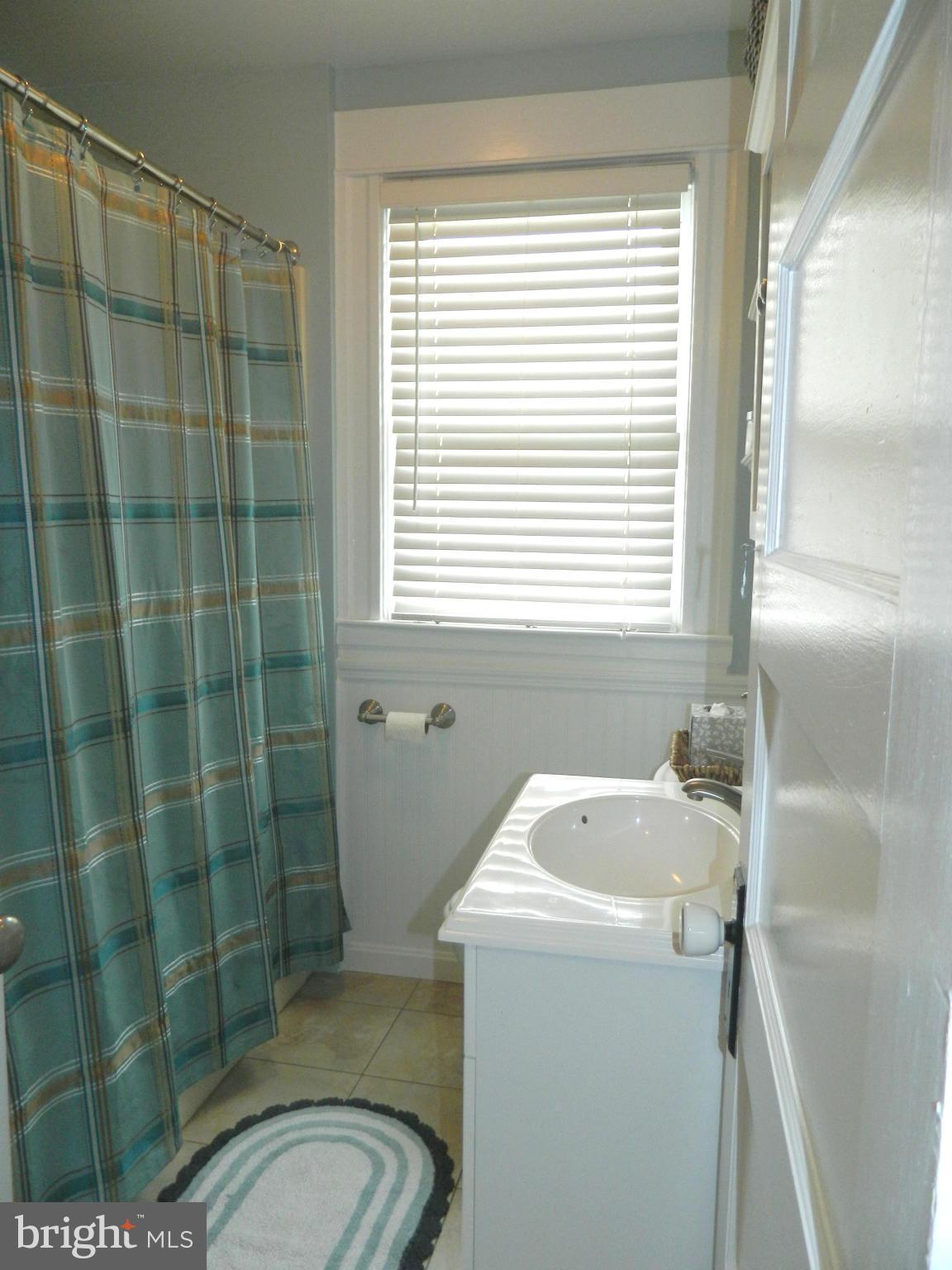 904 Overbrook Road Baltimore, MD 21239 - Photo 22 of 30 Bath