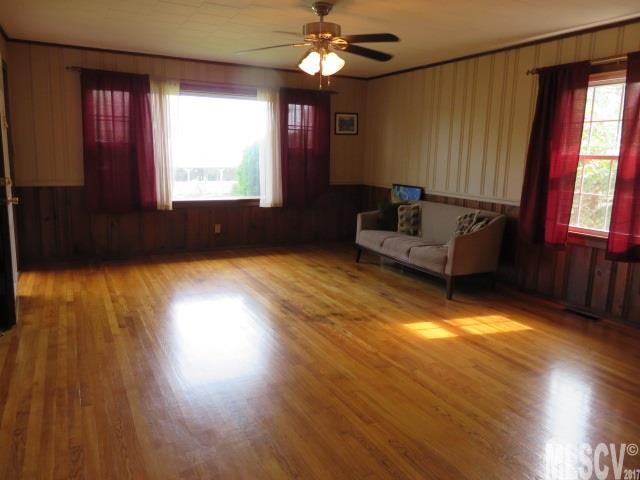 123 Settlemyre Road Morganton, NC 28655 - Photo 2 of 22 Gallery Image 2