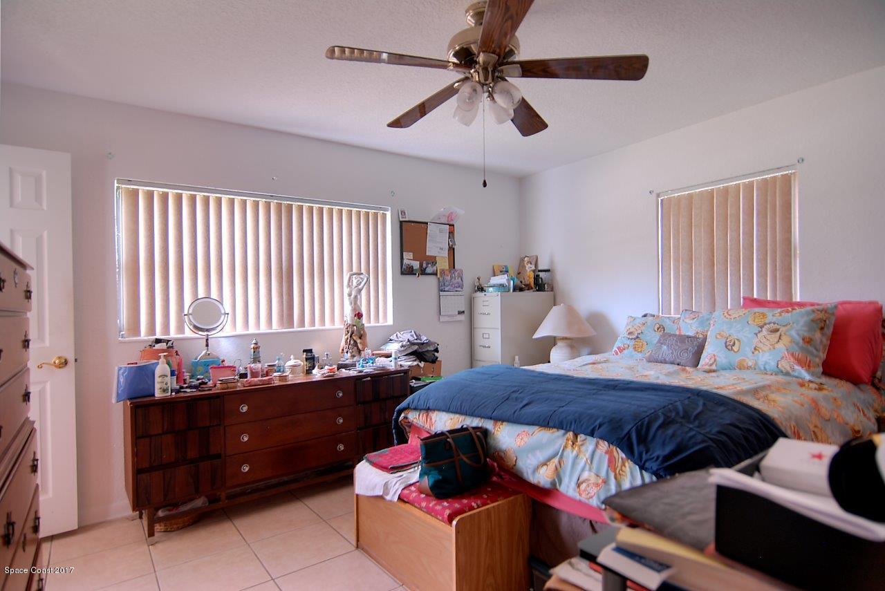 986 Santa Cruz Road Cocoa Beach, FL 32931 - Photo 6 of 10 master