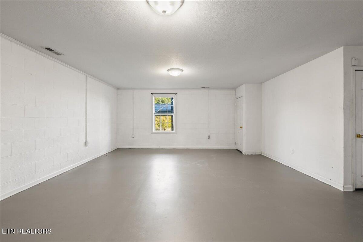 115 Sam Williams Lane Jacksboro, TN 37757 - Photo 35 of 43 21-updated