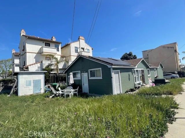 a view of a house with patio