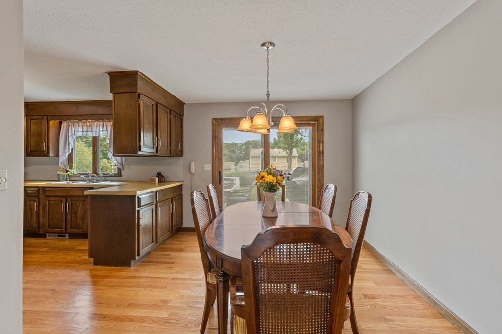 183 Basil Road Chicopee, MA 01020 - Photo 11 of 39