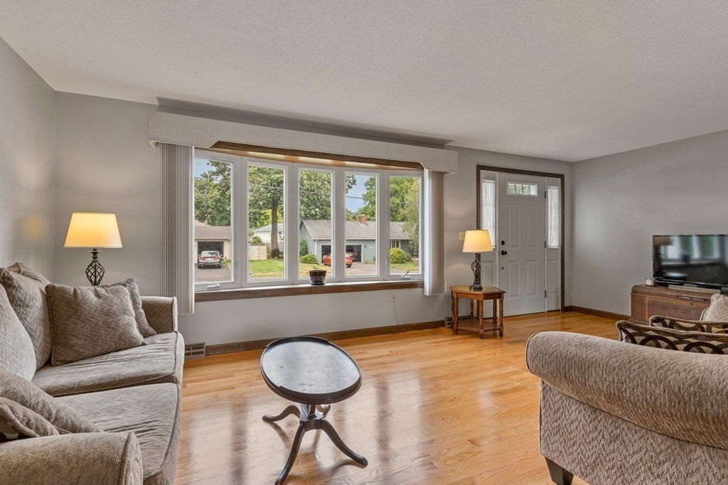 183 Basil Road Chicopee, MA 01020 - Photo 19 of 39