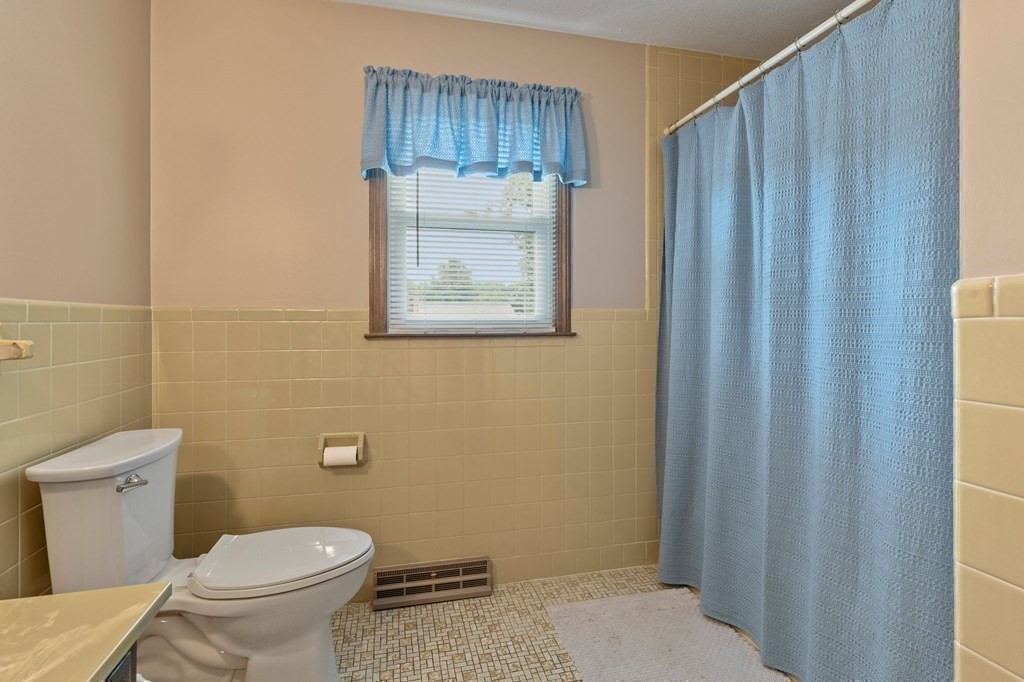 183 Basil Road Chicopee, MA 01020 - Photo 24 of 39