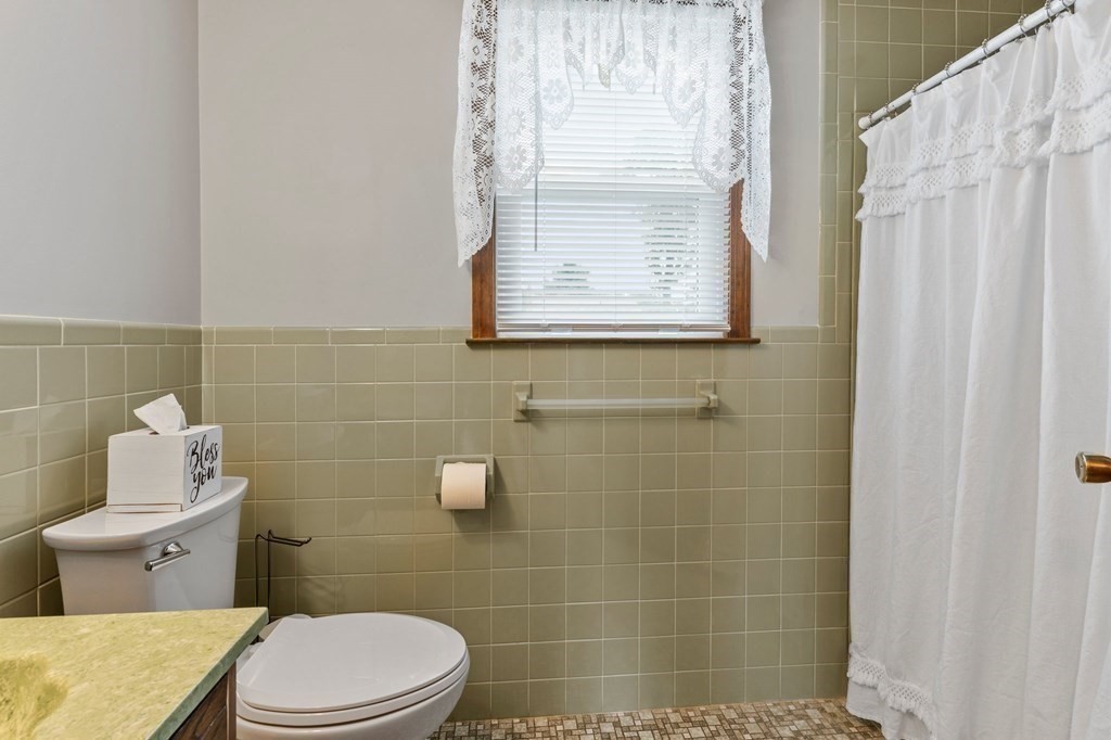 183 Basil Road Chicopee, MA 01020 - Photo 26 of 39