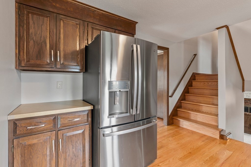 183 Basil Road Chicopee, MA 01020 - Photo 6 of 39