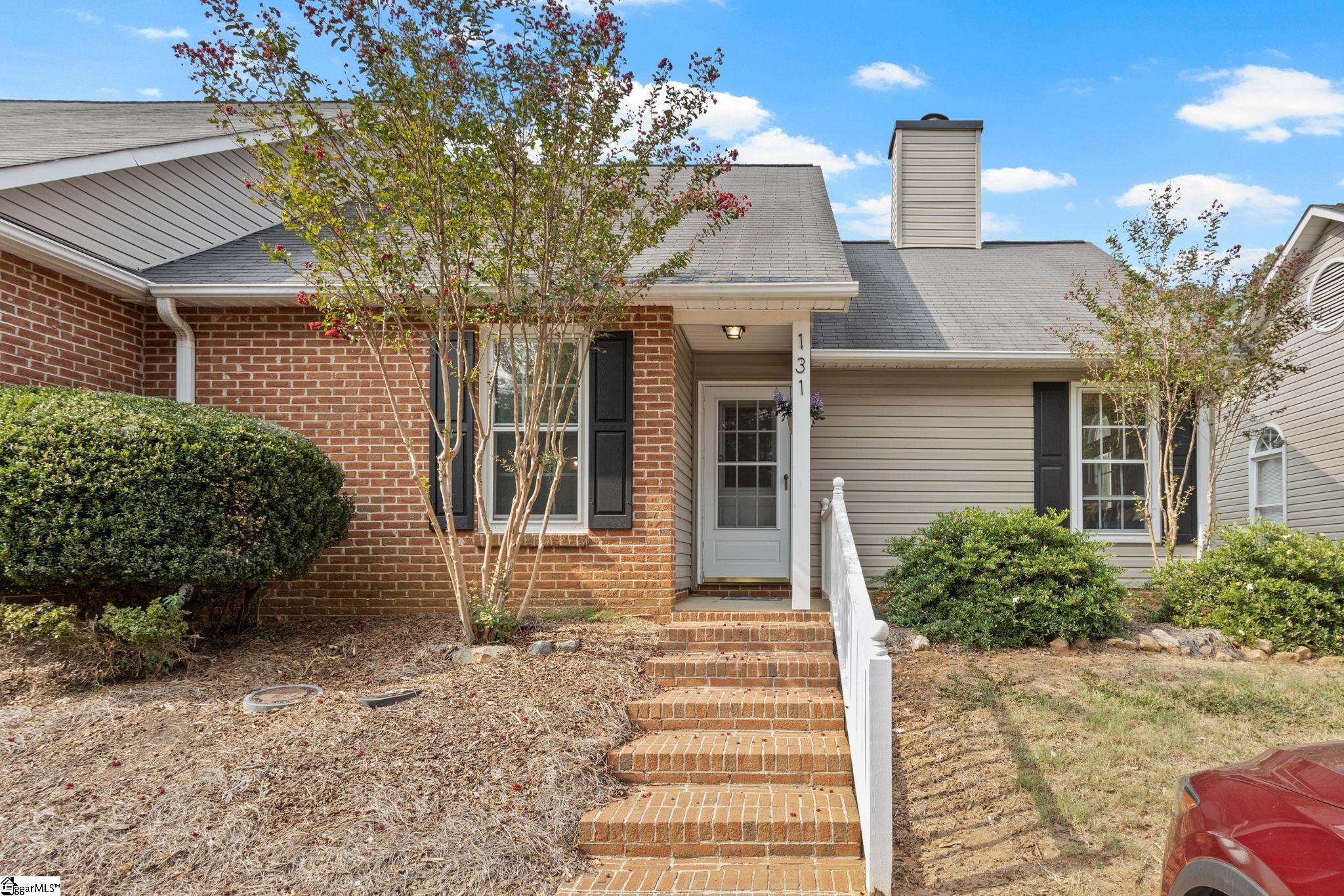 131 Daniel Court Mauldin, SC 29662 - Photo 1 of 14 Gallery Image 1