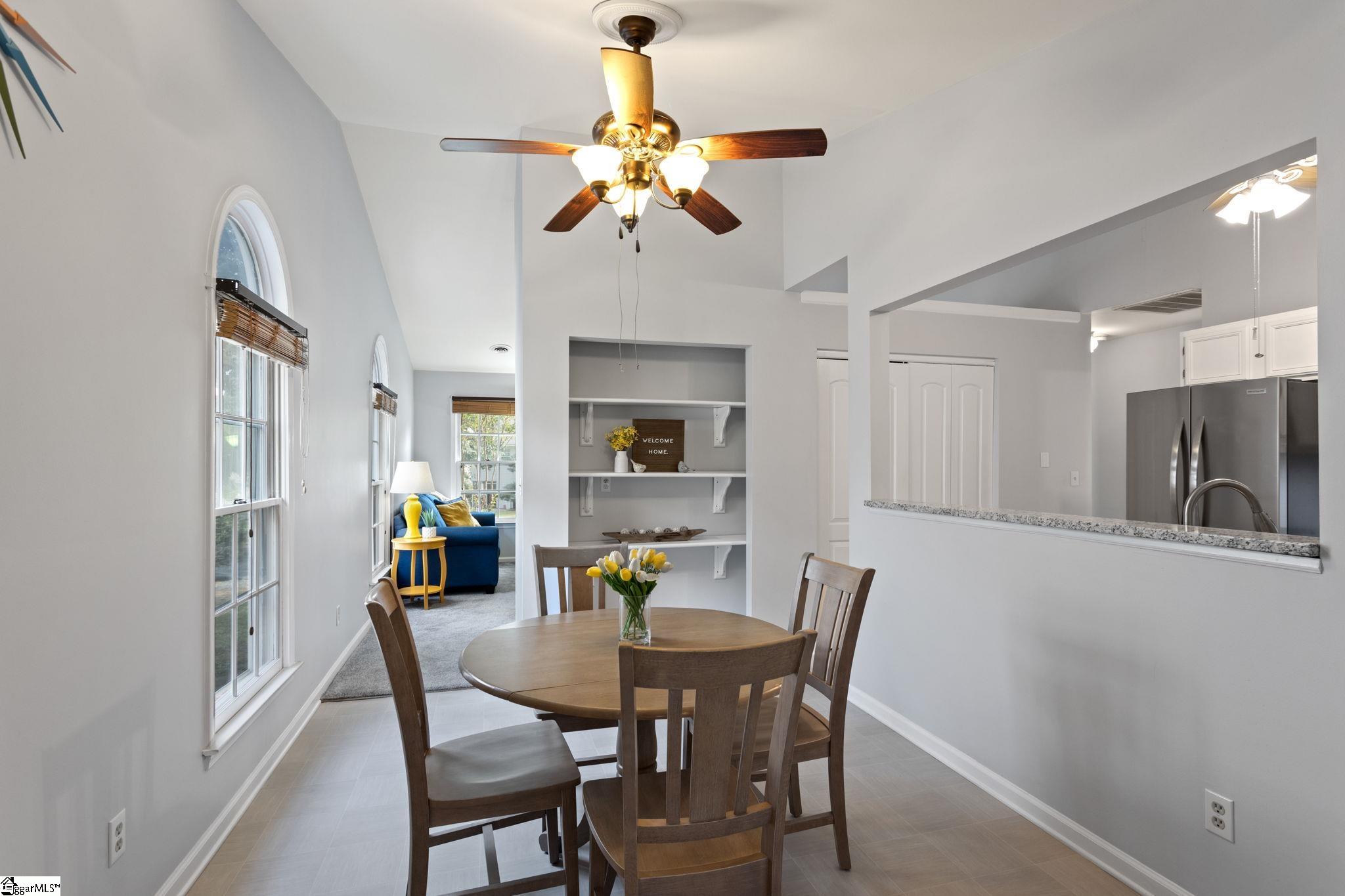 131 Daniel Court Mauldin, SC 29662 - Photo 4 of 14 Gallery Image 4
