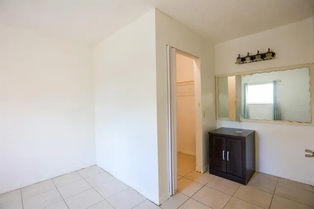 $2,500 | 3680 North 56th Avenue, Unit 806, Hollywood, FL 33021