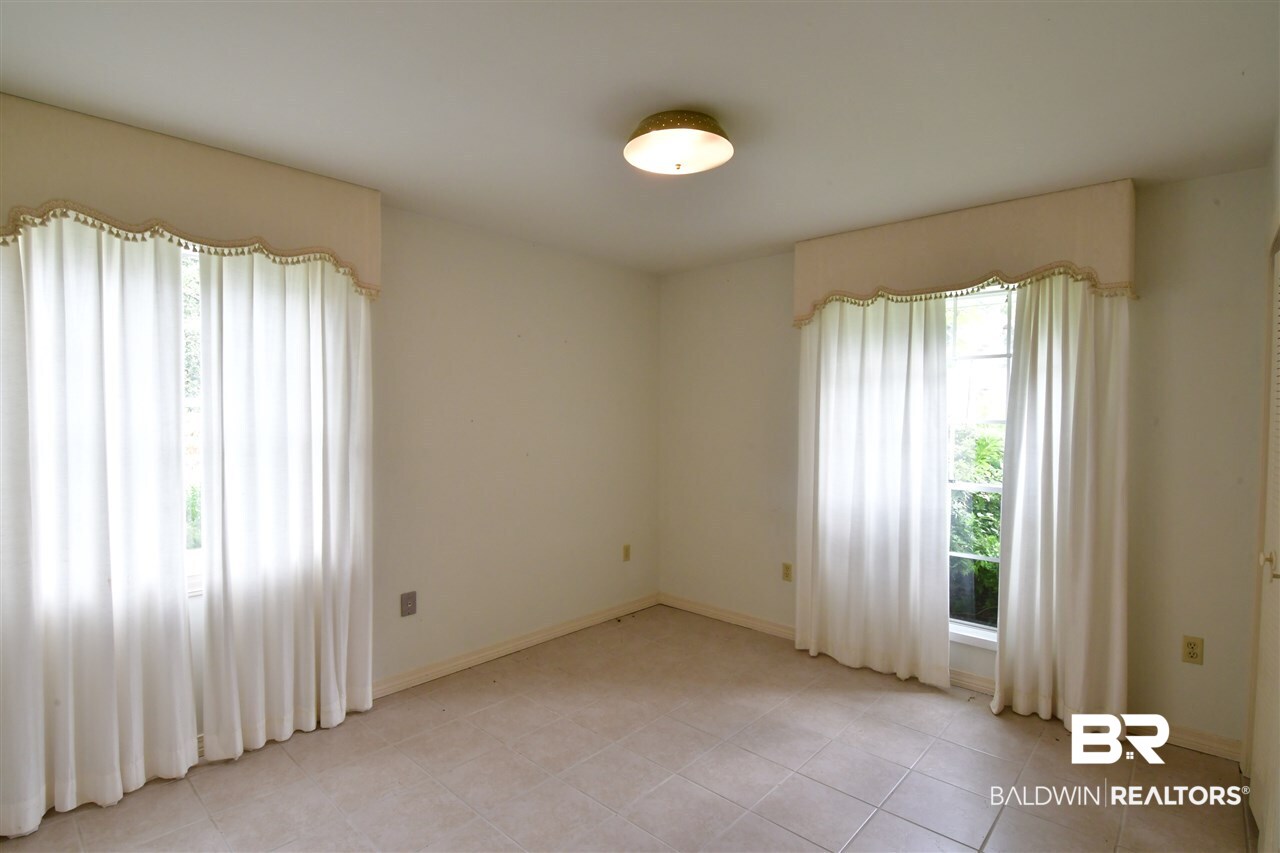 1003 North Pine Street Foley, AL 36535 - Photo 22 of 44