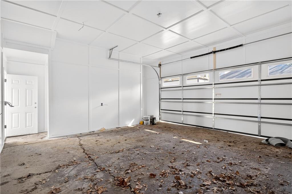 1330 West Wesley Road Northwest Atlanta, GA 30327 - Photo 45 of 46 a view of a room with an empty space