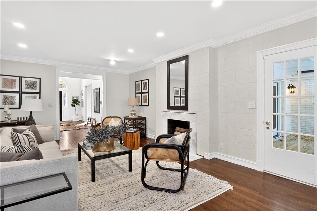 1330 West Wesley Road Northwest Atlanta, GA 30327 - Photo 10 of 46 a living room with furniture and a table