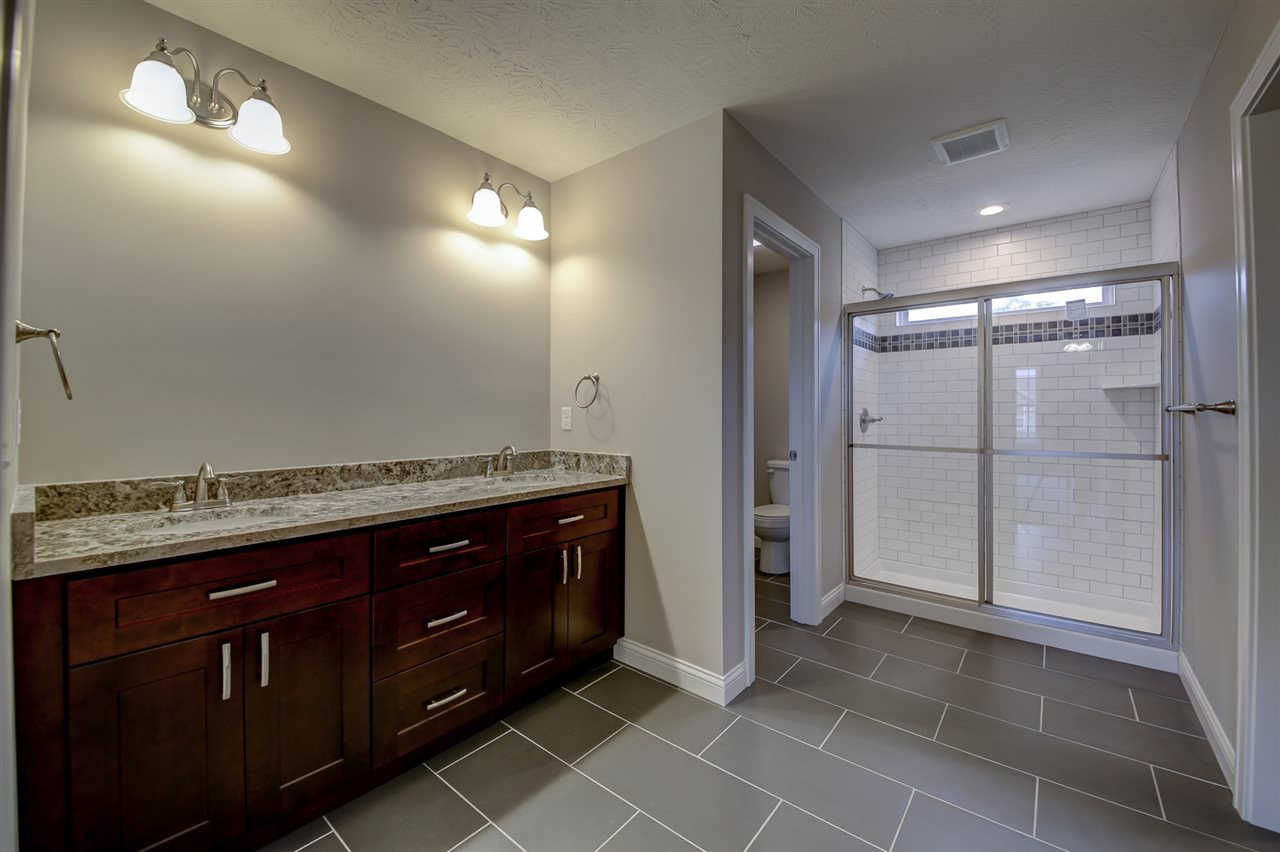 10268 Limerick Circle Covington, KY 41015 - Photo 13 of 30