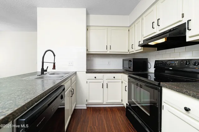 $135,000 | 116 West Victoria Court, Unit A, Greenville, NC 27834