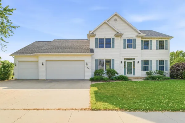 $549,900 | 4717 North Tanglewood Drive, Appleton, WI 54913