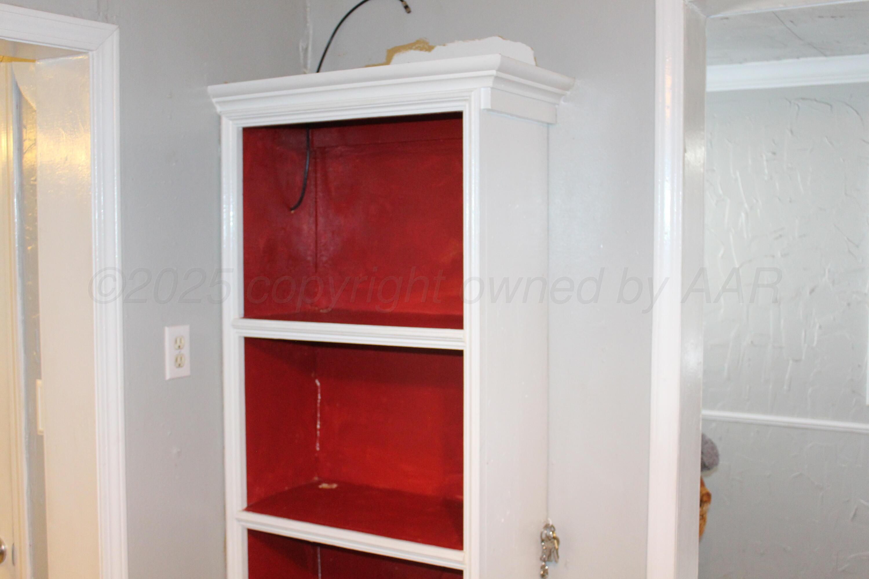 608 North 10th Street Memphis, TX 79245 - Photo 22 of 32 a view of door