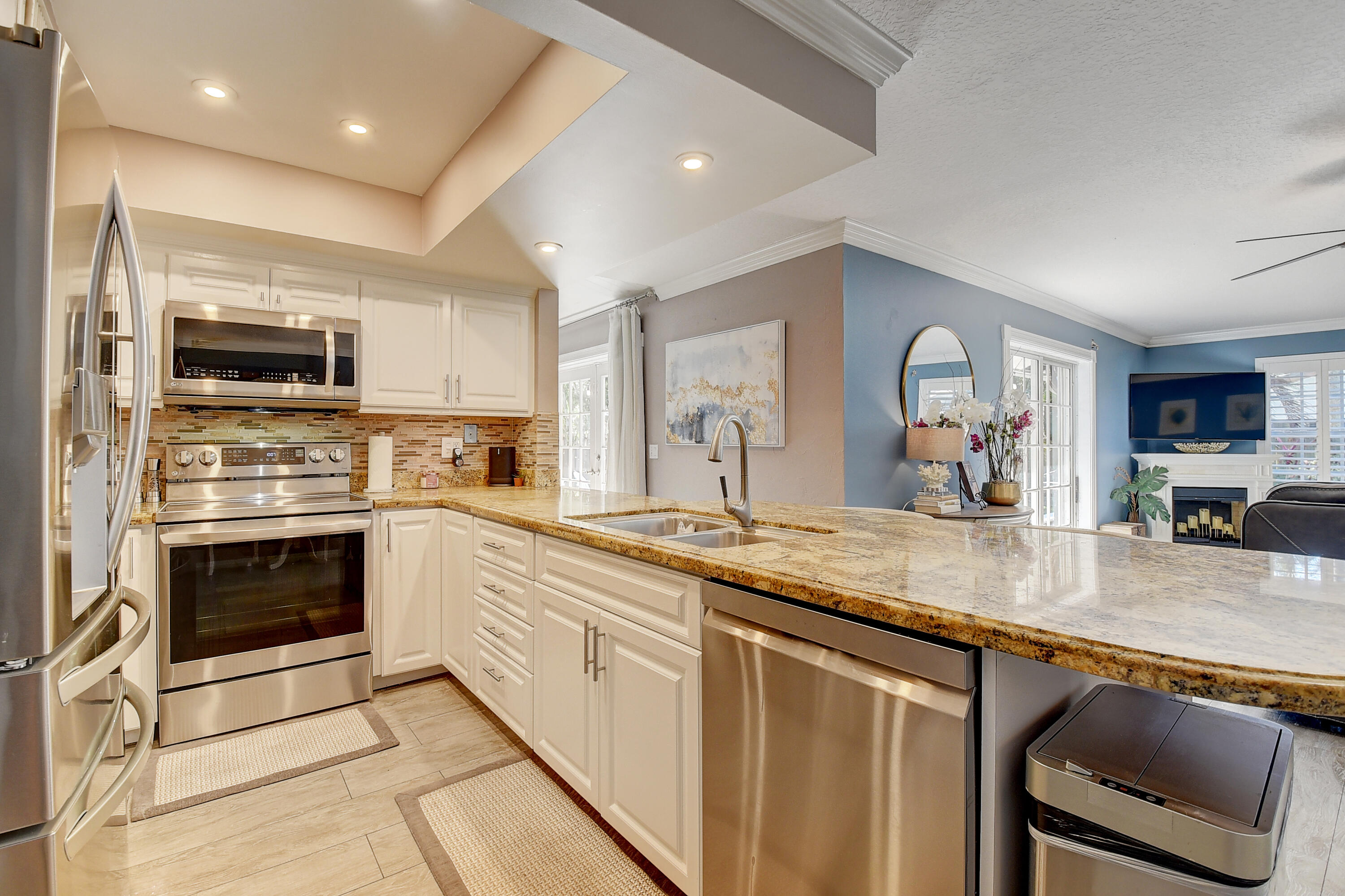 1224 Northwest 16th Street Boca Raton, FL 33486 - Photo 3 of 29 Kitchen