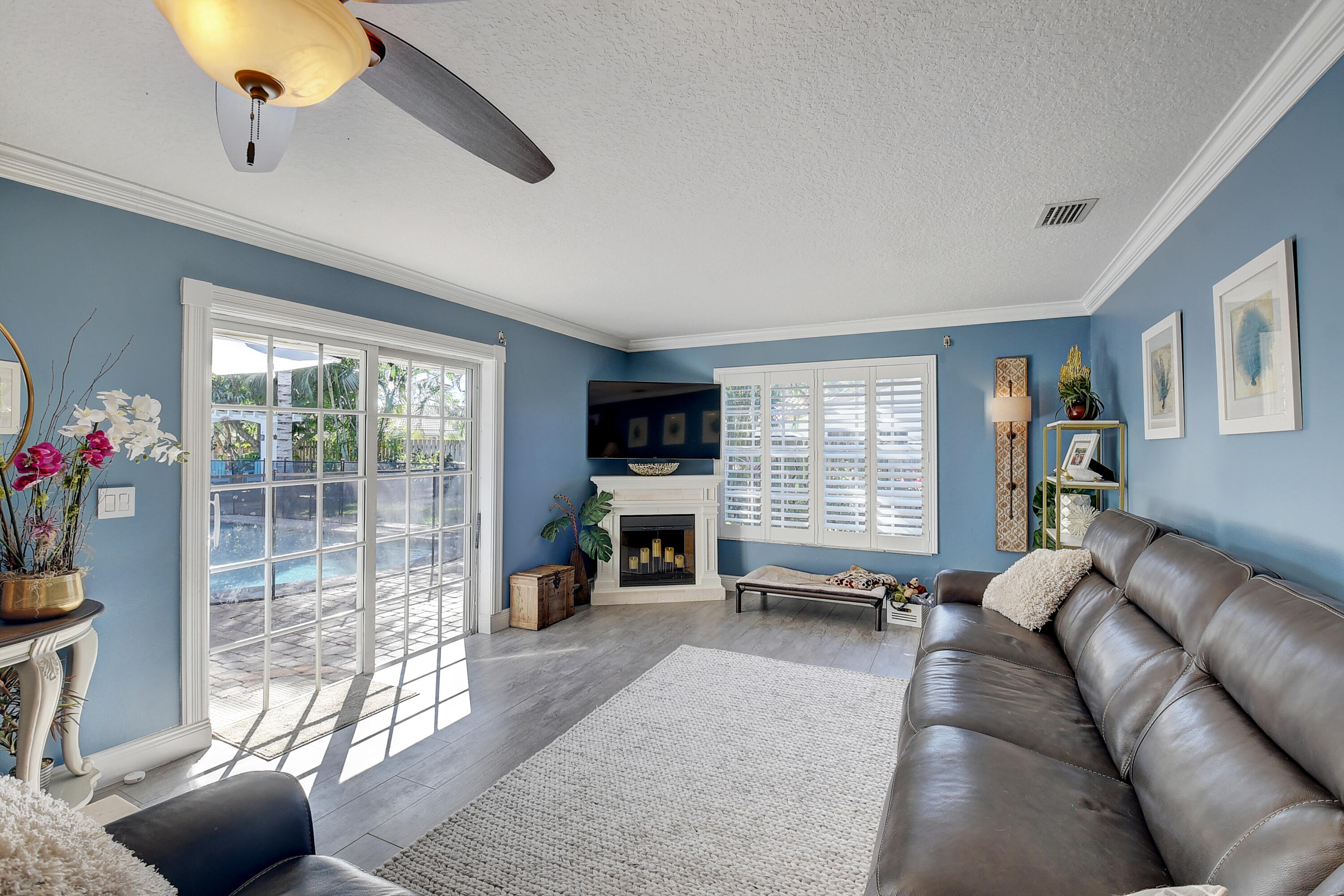 1224 Northwest 16th Street Boca Raton, FL 33486 - Photo 6 of 29 Family Room