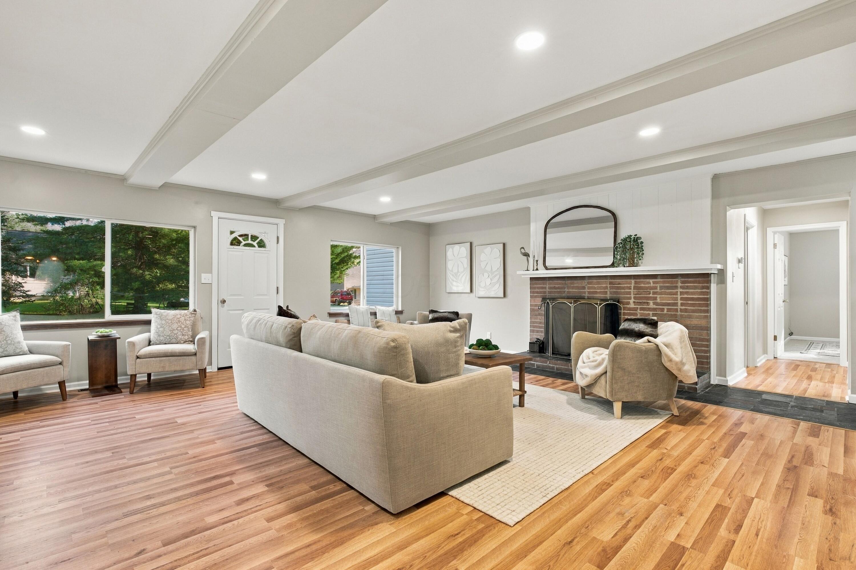 2533 Brooklyn Road Columbus, OH 43231 - Photo 4 of 37 dsc08955
