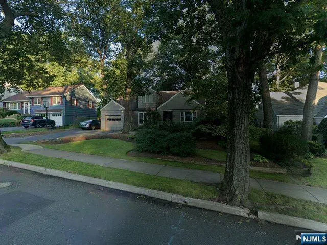 $7,000 | 451 Hillcrest Road, Ridgewood, NJ 07450