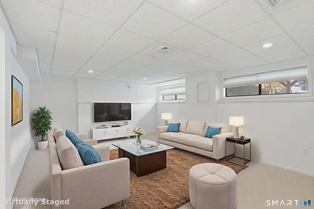 $349,900 | 3 Steeplechase Drive, Unit 3, Newington, CT 06111