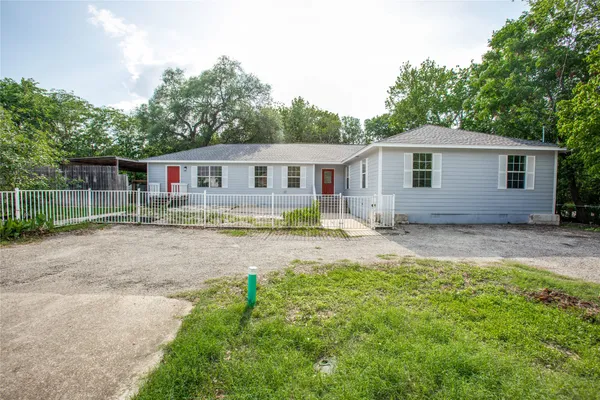 $459,500 | 417 North Blanco Street, Lockhart, TX 78644