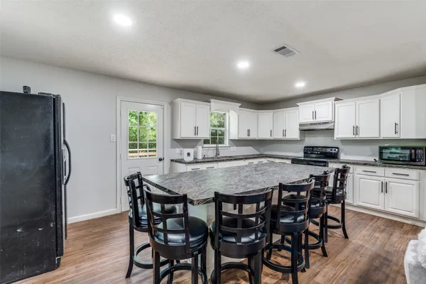 $459,500 | 417 North Blanco Street, Lockhart, TX 78644