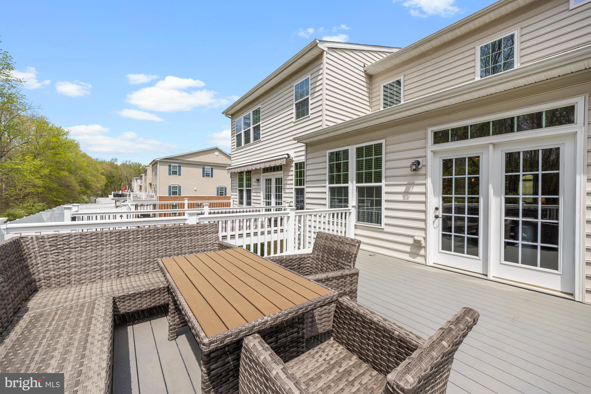 89 Isabelle Court Marlton, NJ 08053 - Photo 28 of 31 a view of a patio with a table and chairs