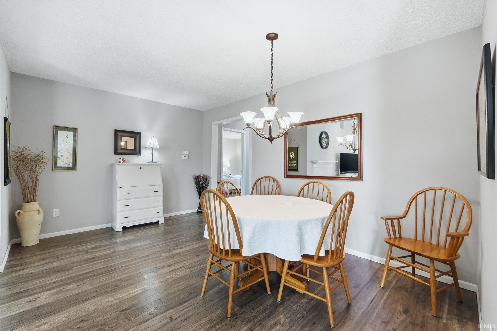 2709 Ridge Valley Drive Fort Wayne, IN 46804 - Photo 4 of 35