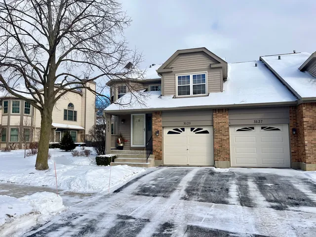 $330,000 | 3127 Daniels Court, Arlington Heights, IL 60004