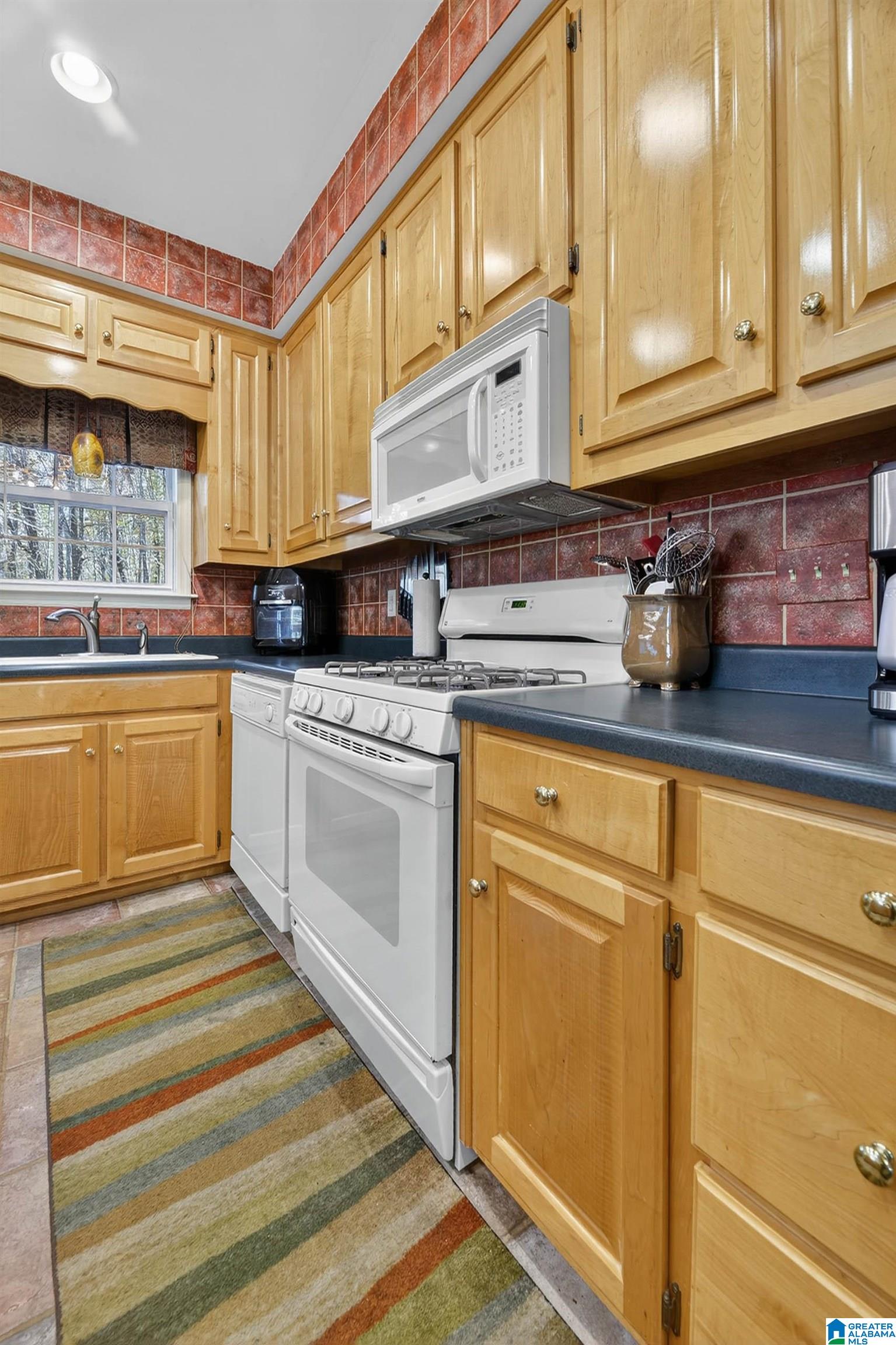 995 Beaver Ridge Drive Ashville, AL 35953 - Photo 20 of 46