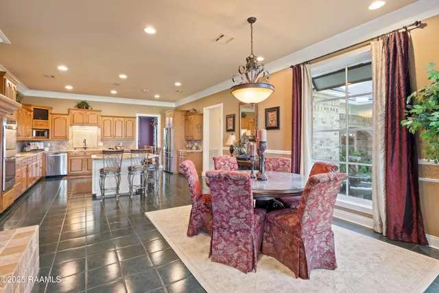 $1,325,000 | 306 Sawgrass Lane, Broussard, LA 70518