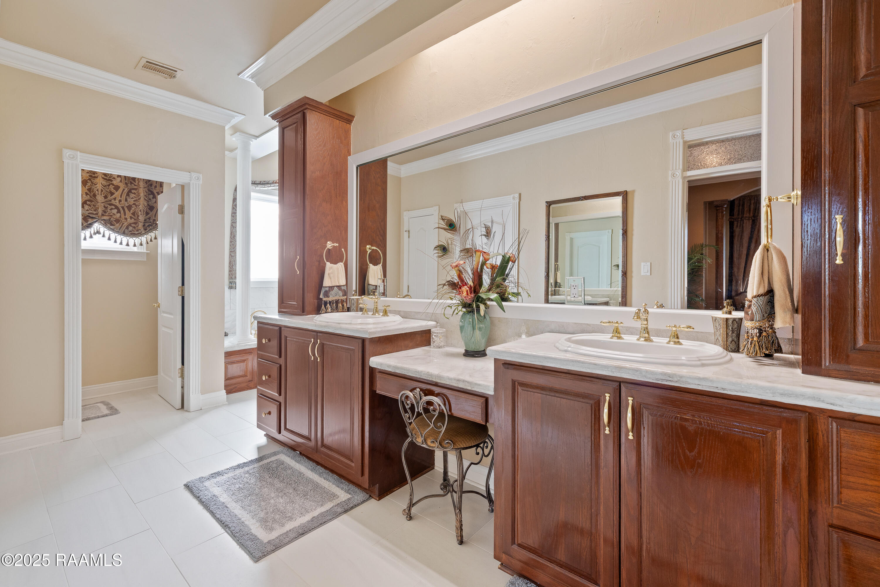 306 Sawgrass Lane Broussard, LA 70518 - Photo 17 of 33 Primary Bathroom
