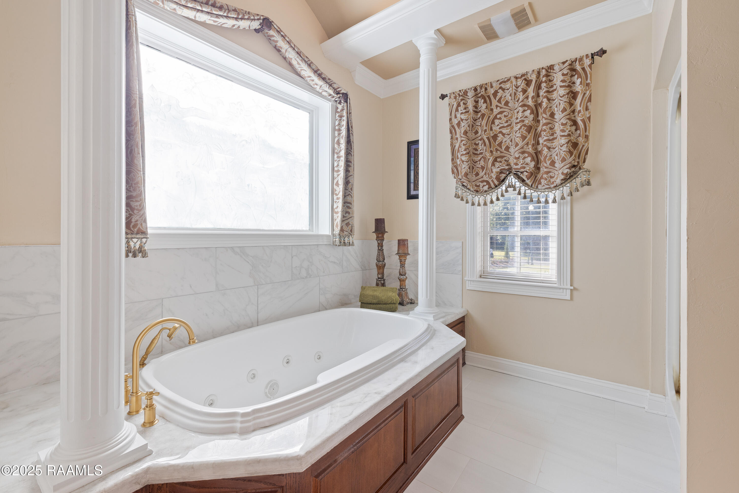 306 Sawgrass Lane Broussard, LA 70518 - Photo 19 of 45 Primary Bathroom