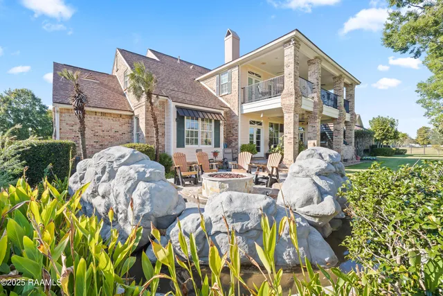 $1,325,000 | 306 Sawgrass Lane, Broussard, LA 70518