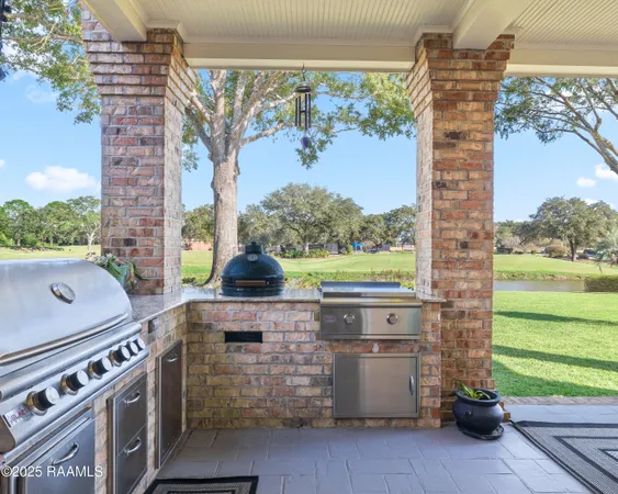 $1,189,000 | 306 Sawgrass Lane, Broussard, LA 70518