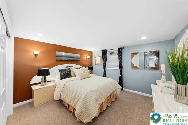 $1,295,000 | 75 Woodside Drive, Easton, PA 18042