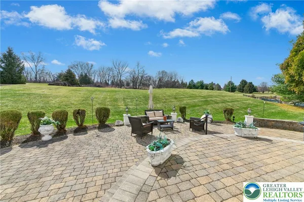 $1,295,000 | 75 Woodside Drive, Easton, PA 18042