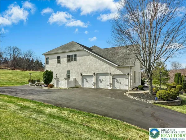 $1,295,000 | 75 Woodside Drive, Easton, PA 18042