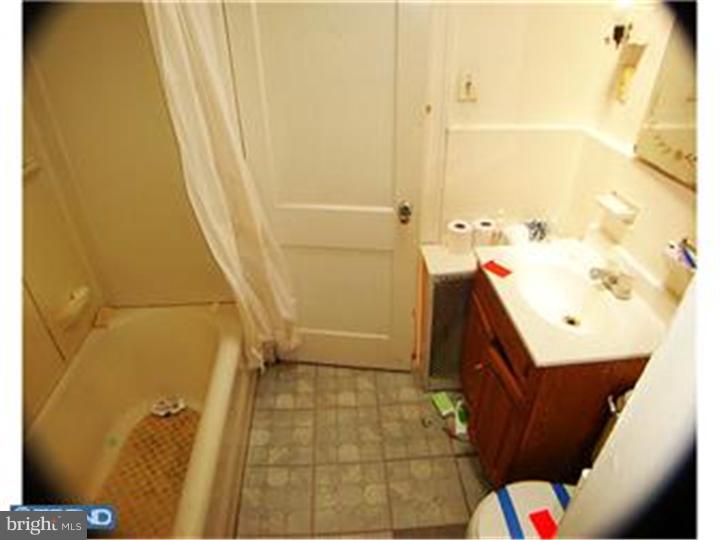 377 Bayard Road Upper Darby, PA 19082 - Photo 15 of 25